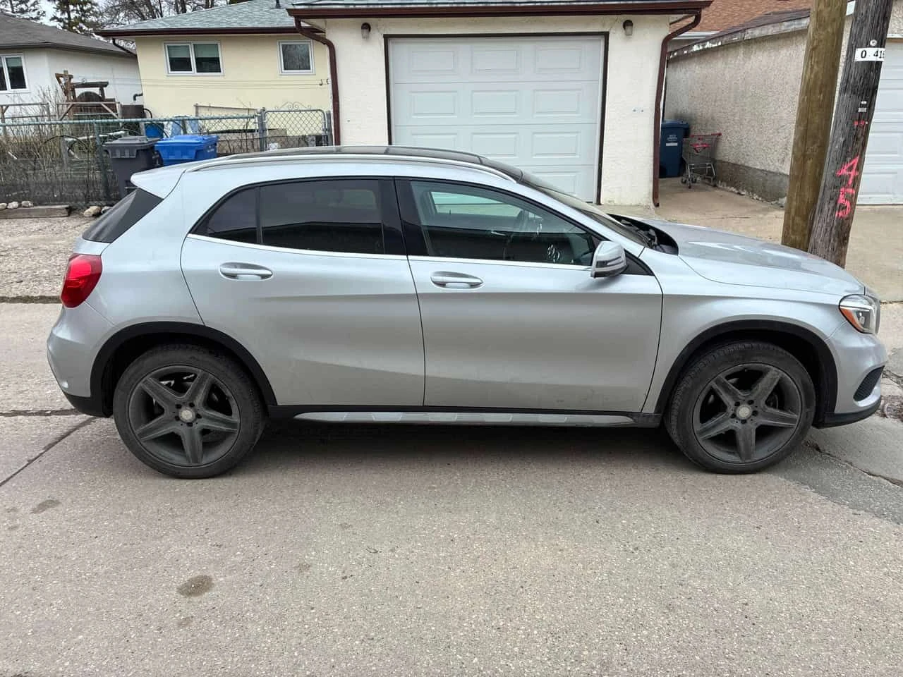 Mercedes-Benz GLA 250 * ПОДГРЕВ * ПАМЕТ * NAVI, снимка 3 - Автомобили и джипове - 54460354
