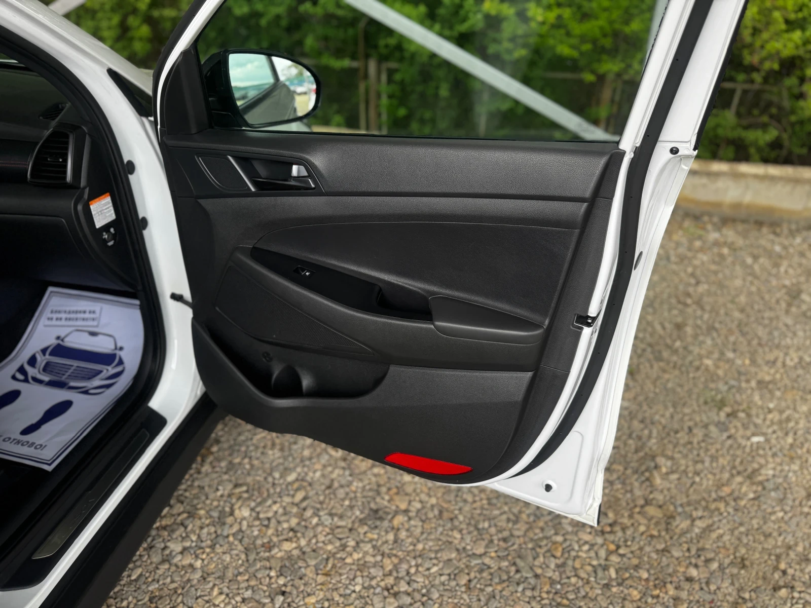 Hyundai Tucson 1.6CRDI N-line 4x4 Mild Hybrid EURO 6D, снимка 15 - Автомобили и джипове - 54477415