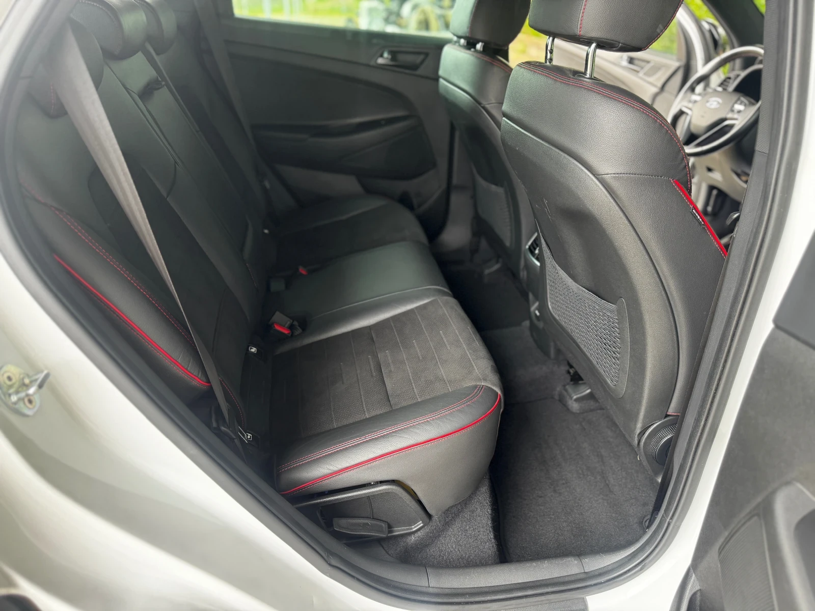 Hyundai Tucson 1.6CRDI N-line 4x4 Mild Hybrid EURO 6D, снимка 14 - Автомобили и джипове - 54477415