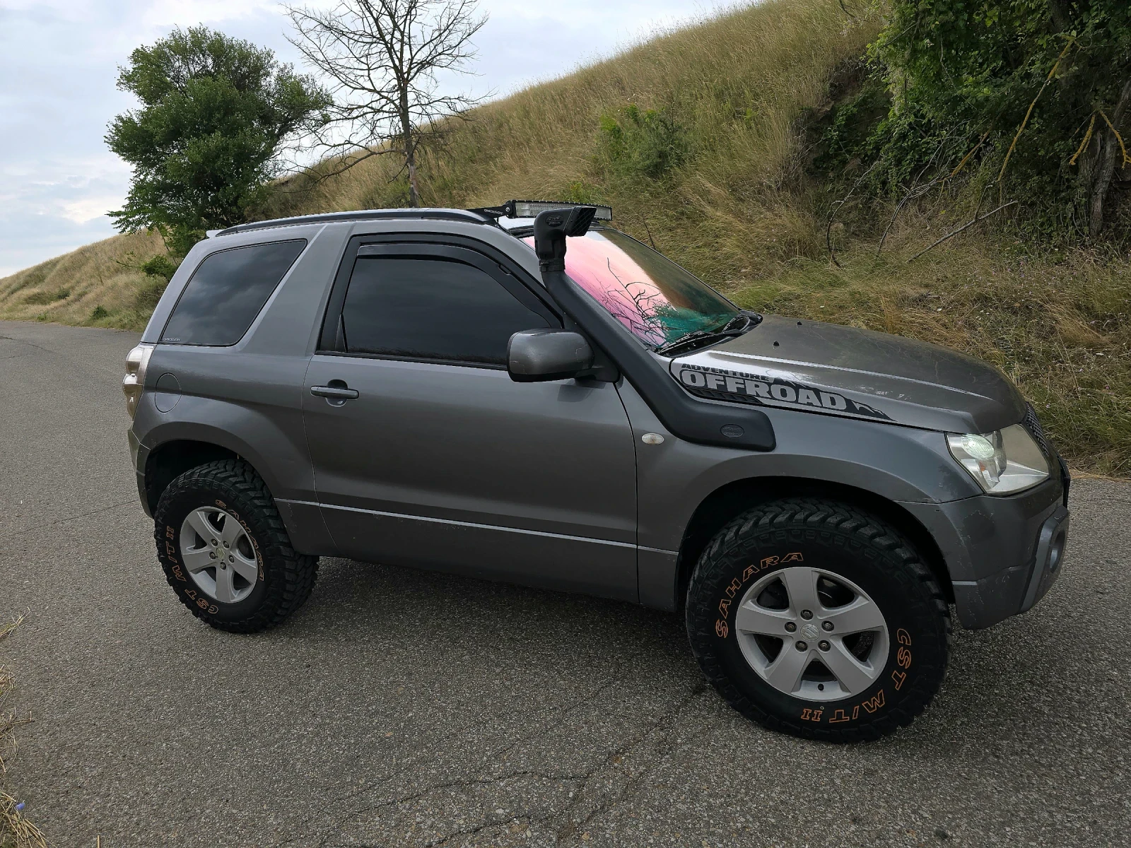 Suzuki Grand vitara 1.9 DDIS, снимка 5 - Автомобили и джипове - 55378336