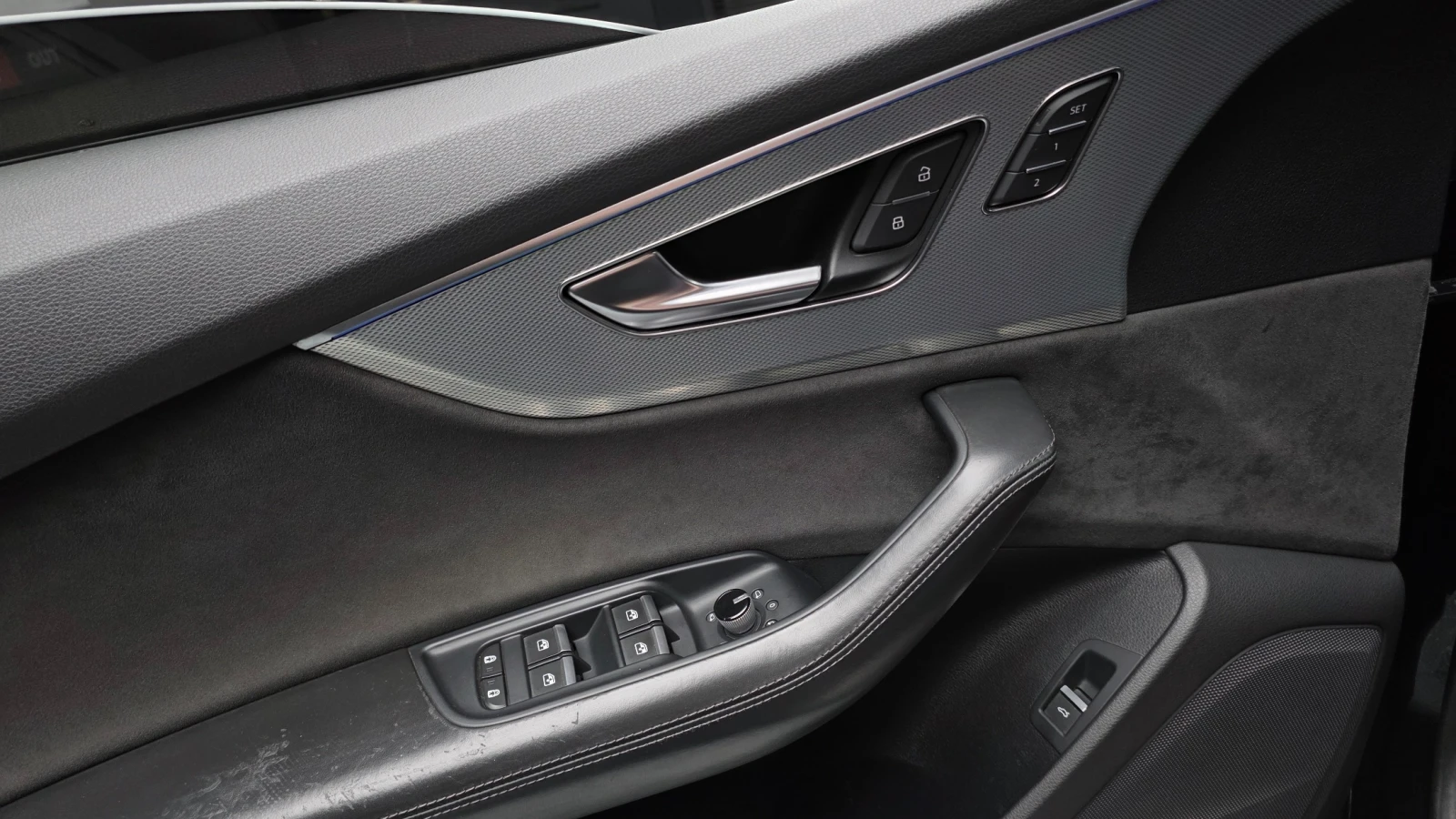 Audi Q8 45 TDI Quattro Premium, снимка 6 - Автомобили и джипове - 55466111