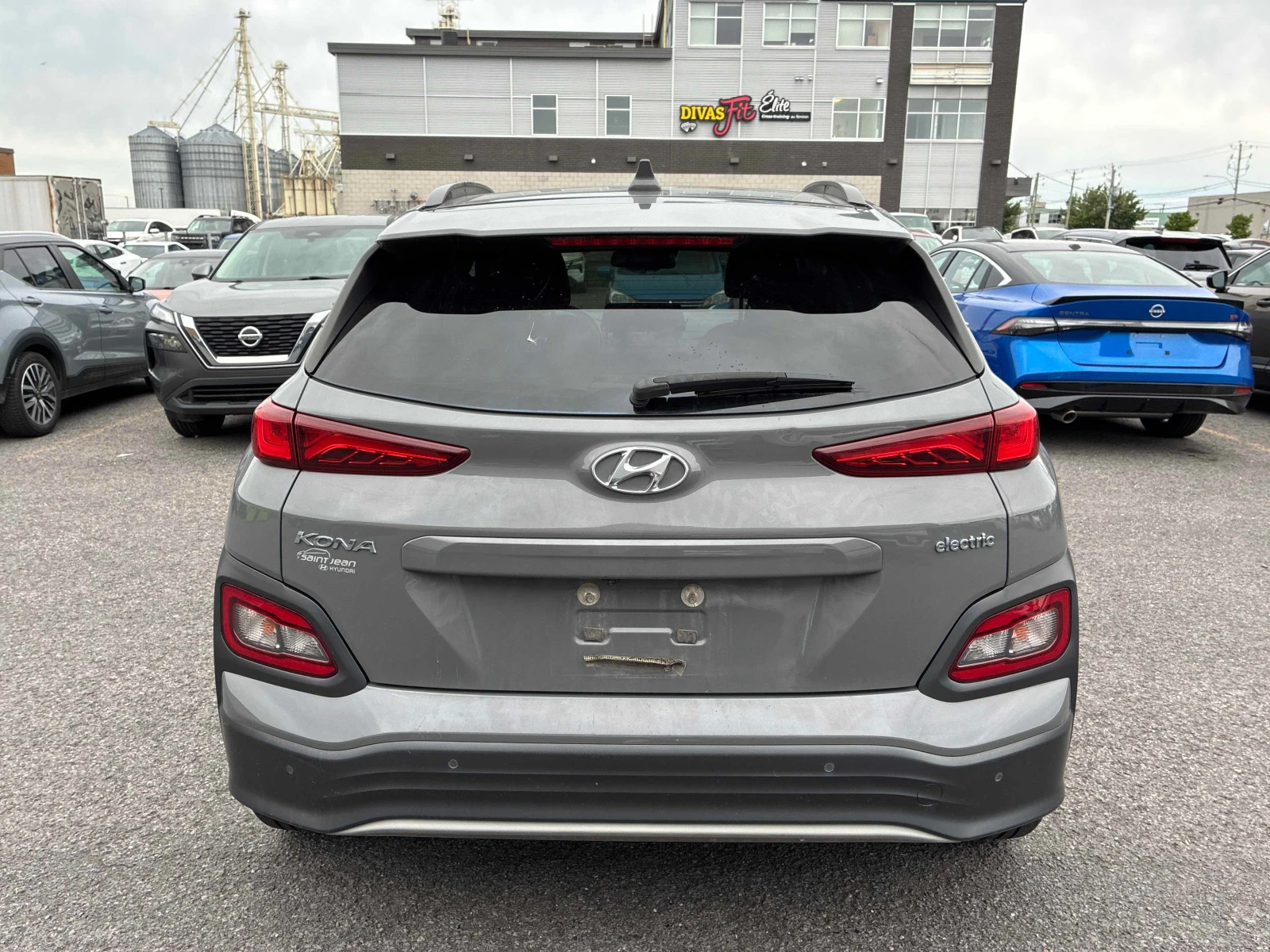 Hyundai Kona * Preferred * CARFAX * ОПЦИЯ ЗА ФИНАНСИРАНЕ, снимка 4 - Автомобили и джипове - 56057019