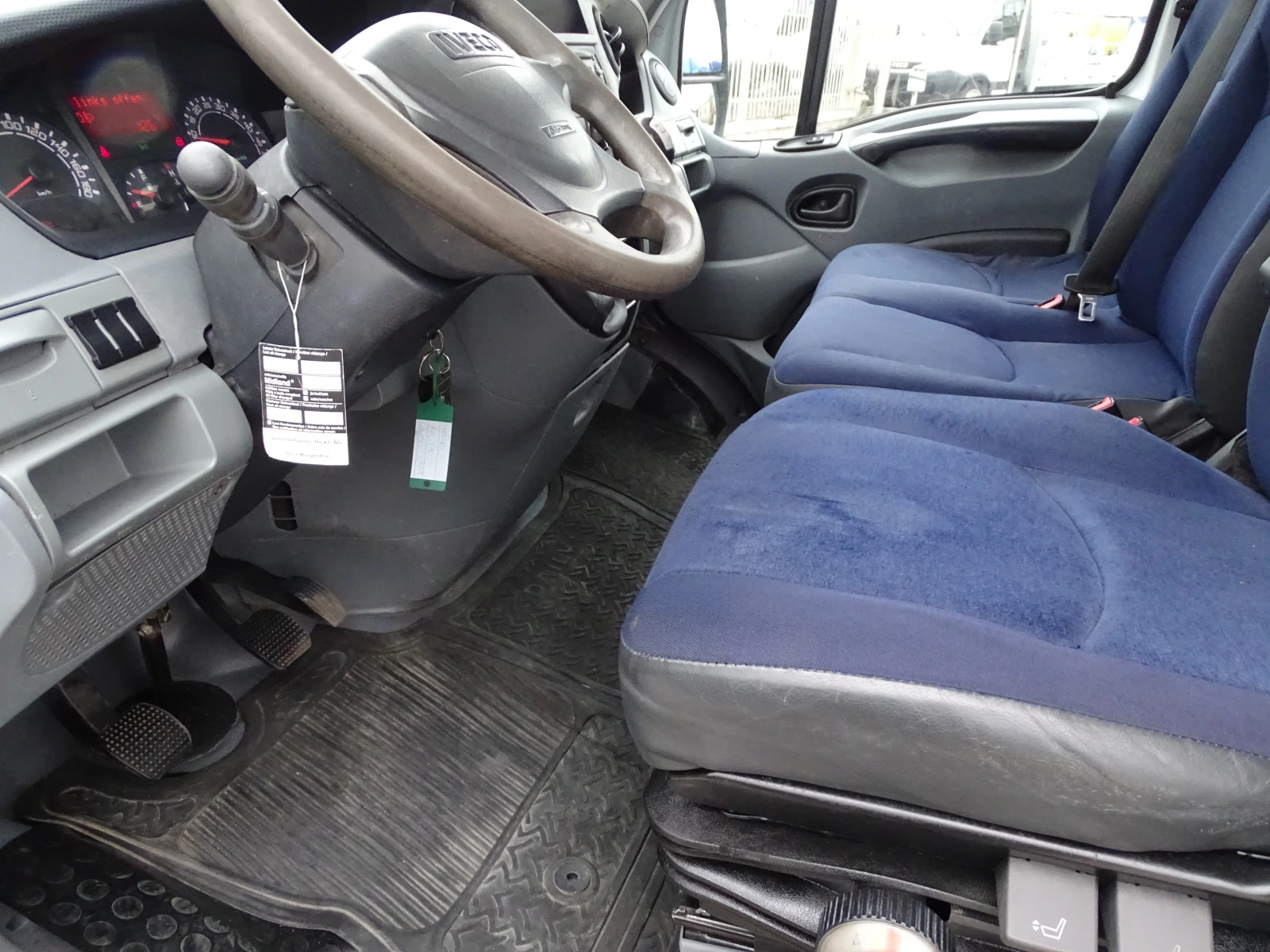 Iveco 35c15 3.0HPI  КАТ. * Б* , снимка 16 - Бусове и автобуси - 54056219