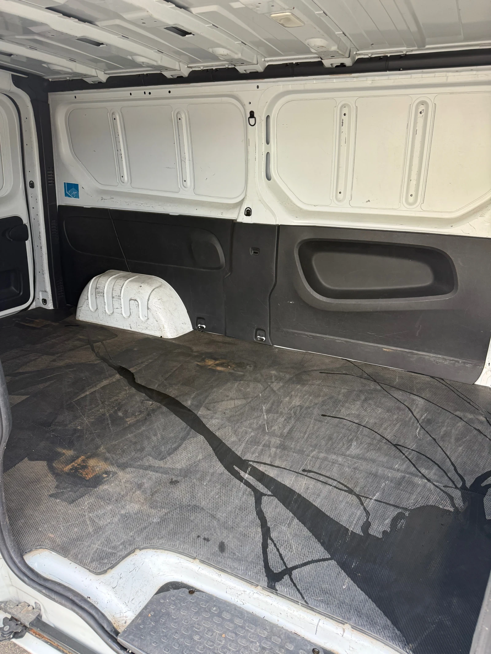 Renault Trafic 1.6 122 MAXI KLIMA, снимка 9 - Бусове и автобуси - 56082735