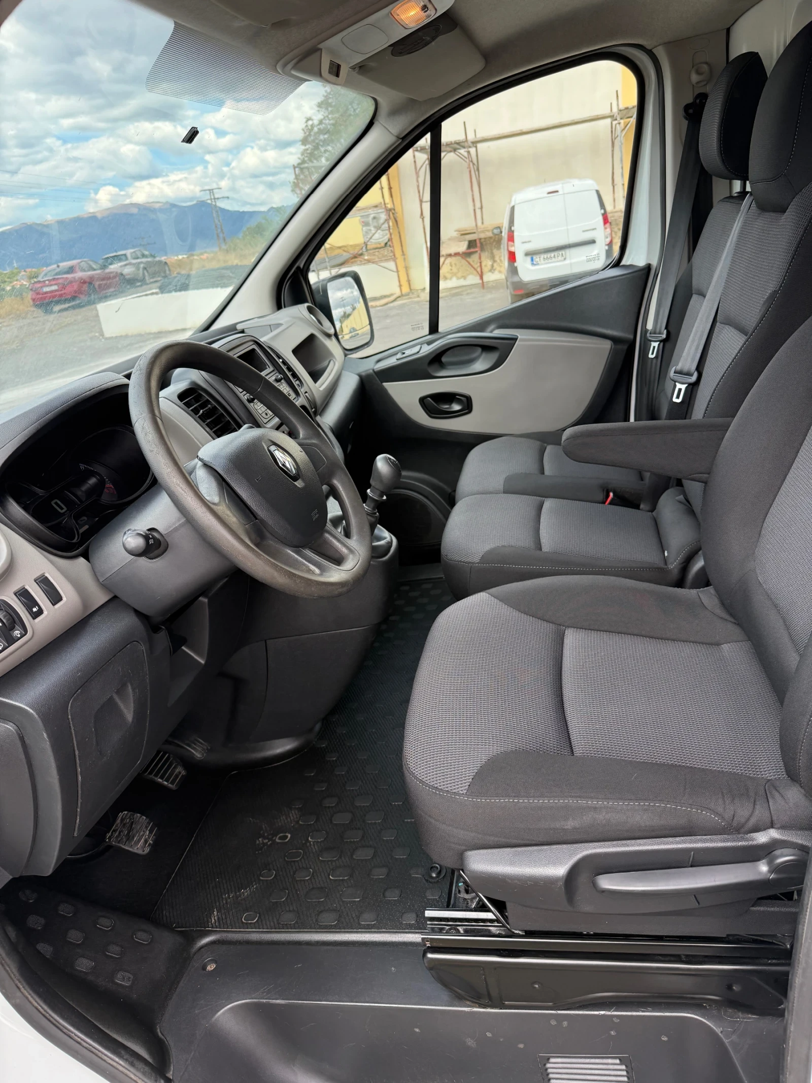 Renault Trafic 1.6 122 MAXI KLIMA, снимка 2 - Бусове и автобуси - 56082735