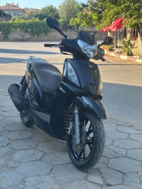 Kymco People, снимка 1