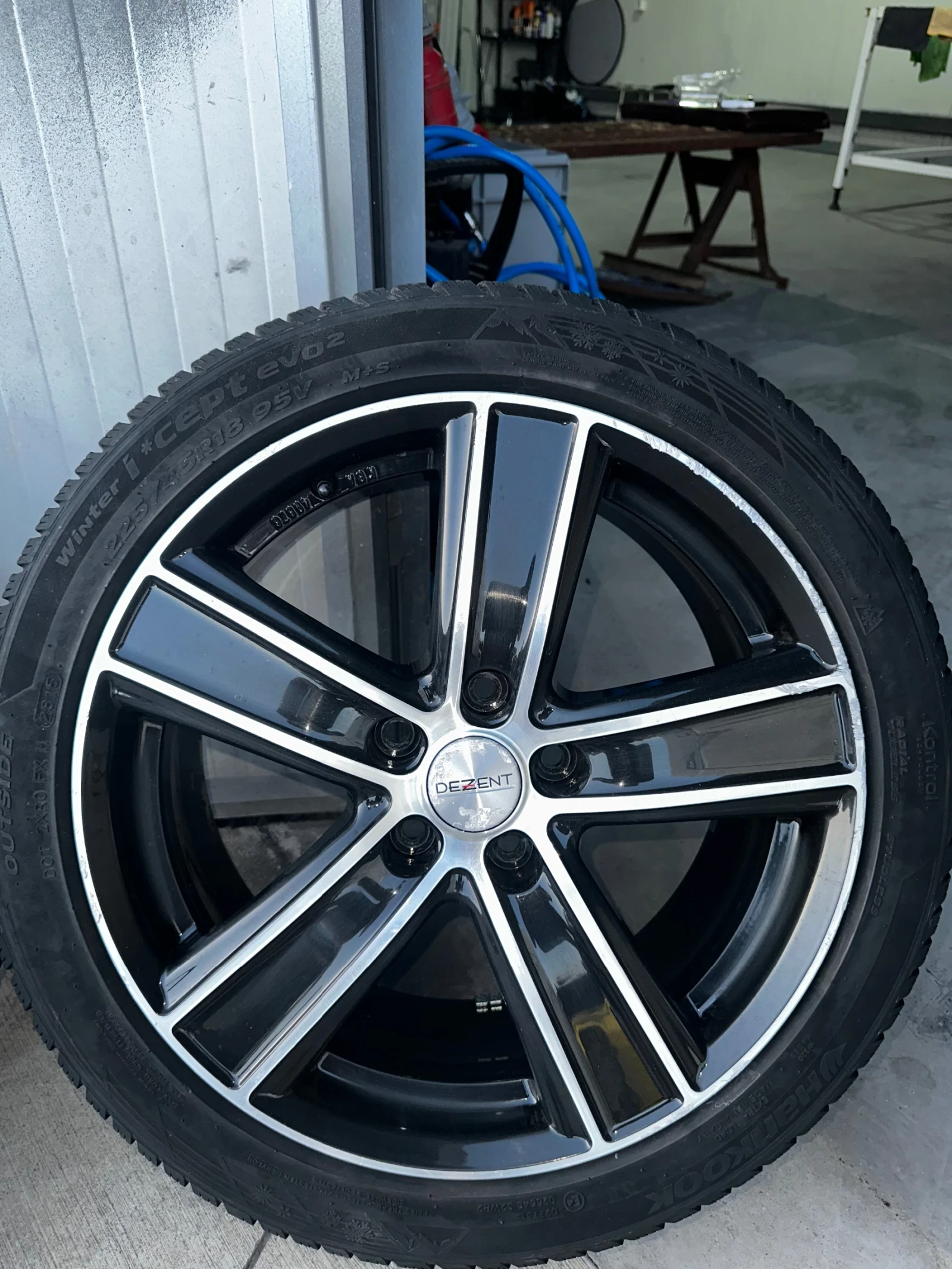 ���� � ������ 225/45R18 �� Toyota | Mobile.bg � ����������� 5