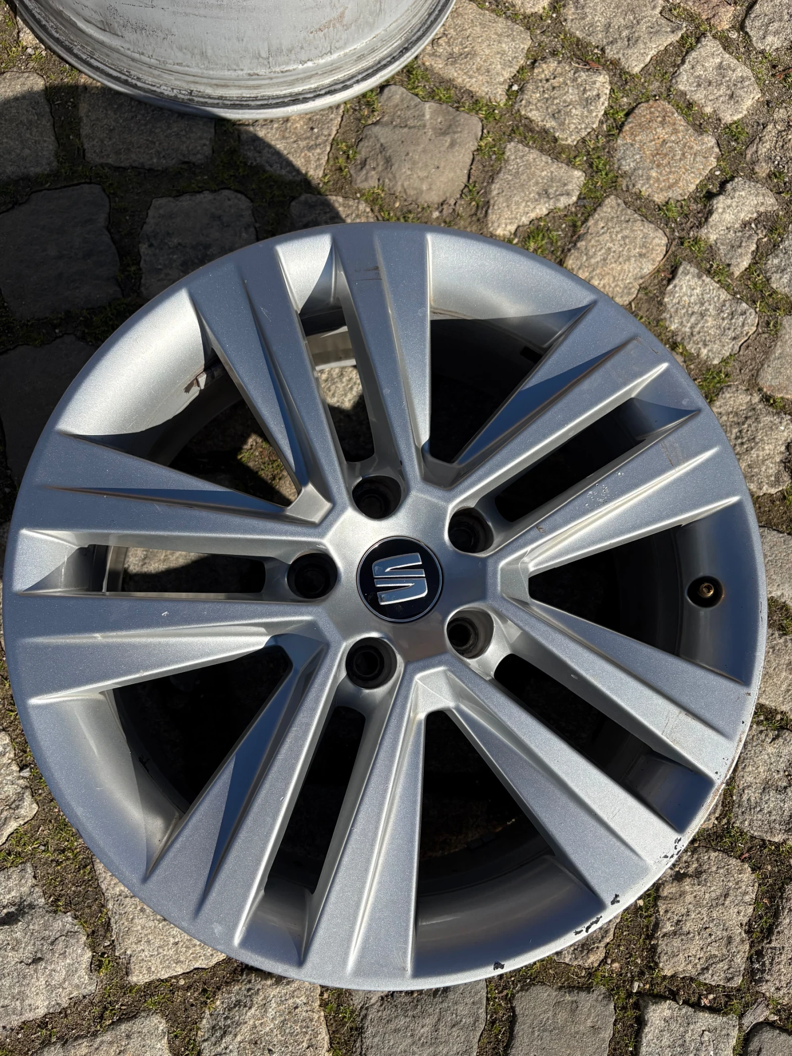 Джанти за Seat Leon, снимка 4 - Гуми и джанти - 53785645