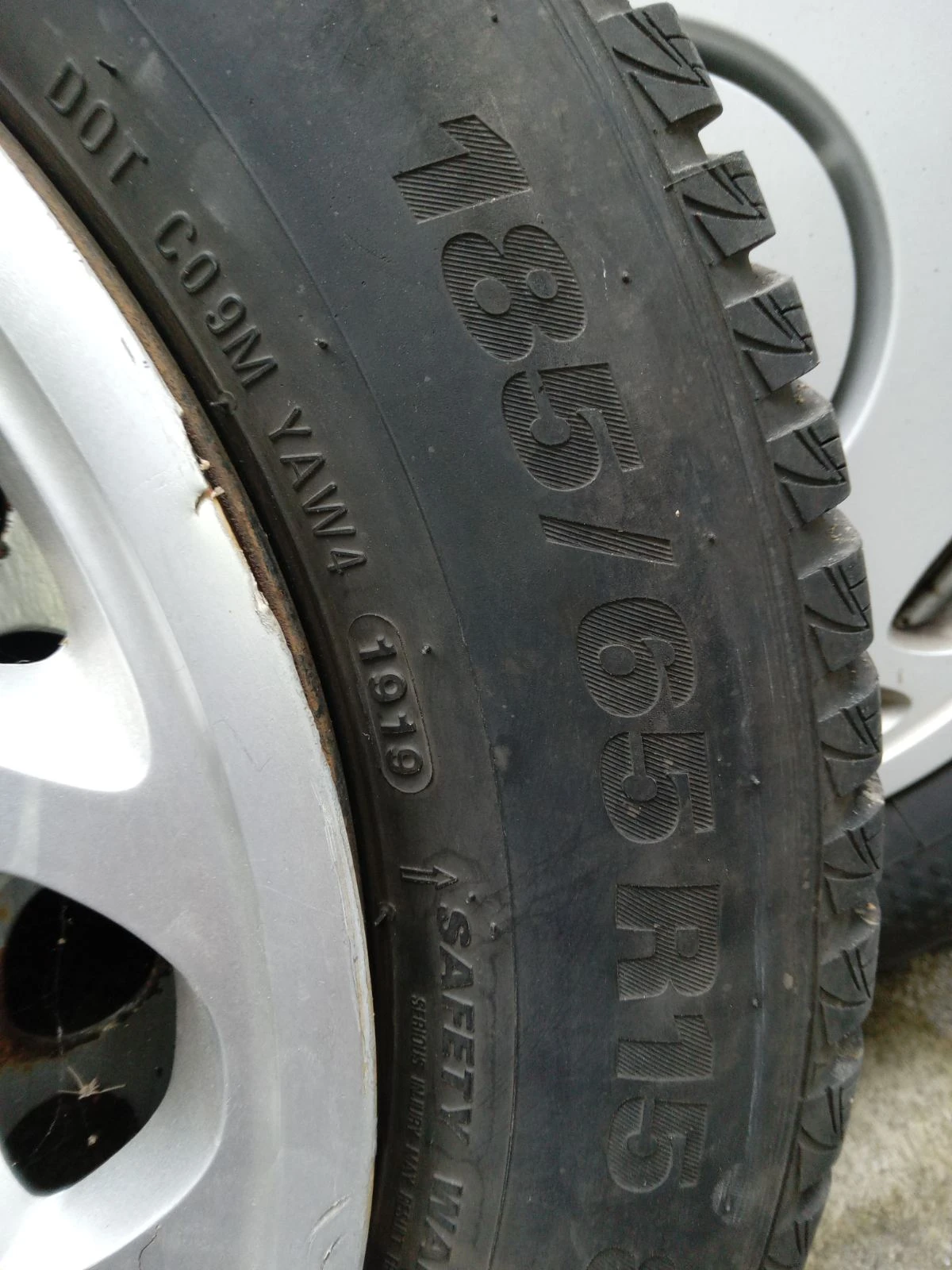 Гуми с джанти Kumho 185/65R15, снимка 5 - Гуми и джанти - 55407249