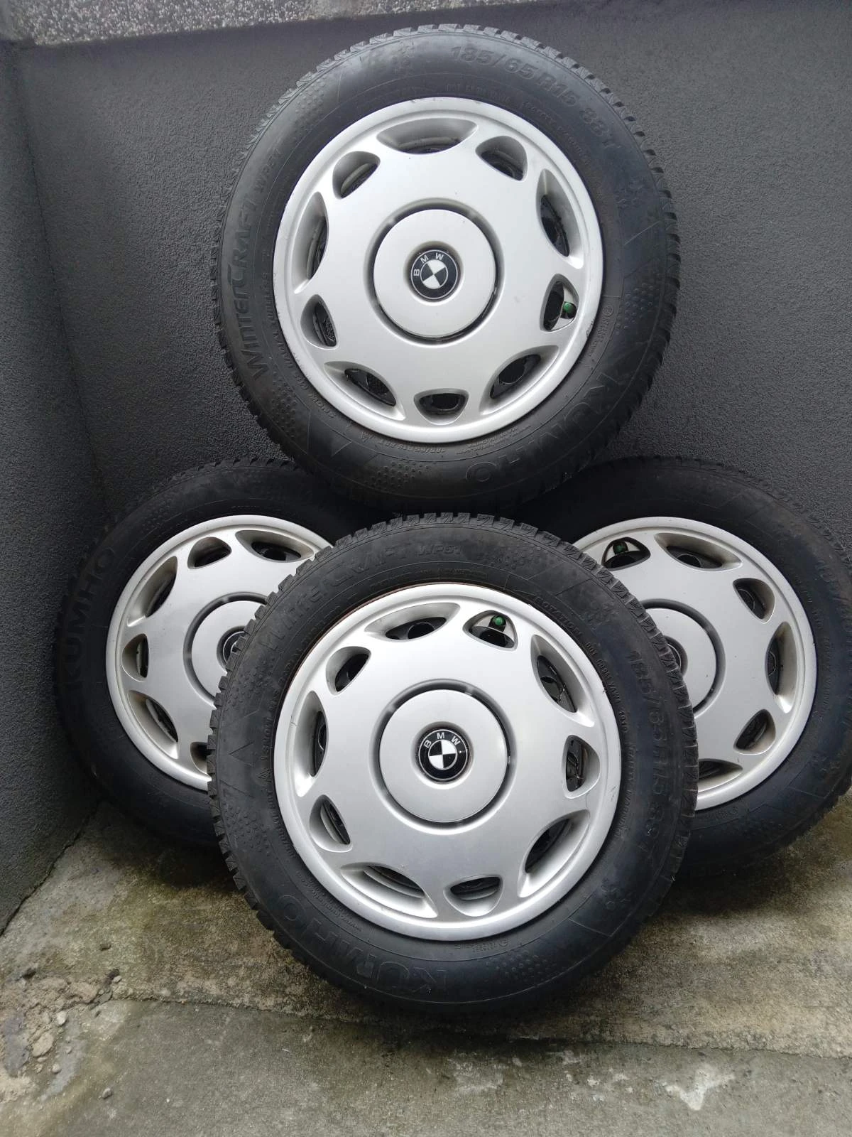 Гуми с джанти Kumho 185/65R15, снимка 2 - Гуми и джанти - 55407249
