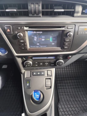 Toyota Auris 1.8i HYBRID, снимка 13