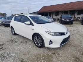 Toyota Auris 1.8i HYBRID, снимка 3