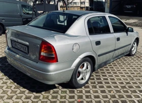Opel Astra Седан, снимка 4