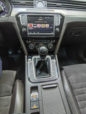 VW Passat Virtual Cockpit , снимка 7