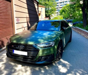 ������ Audi S8