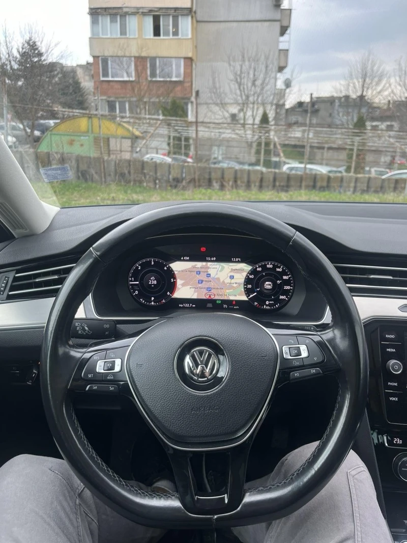 VW Passat, снимка 14 - Автомобили и джипове - 47766260