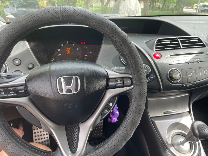 Honda Civic 1.4 Facelift, снимка 8 - Автомобили и джипове - 45336599