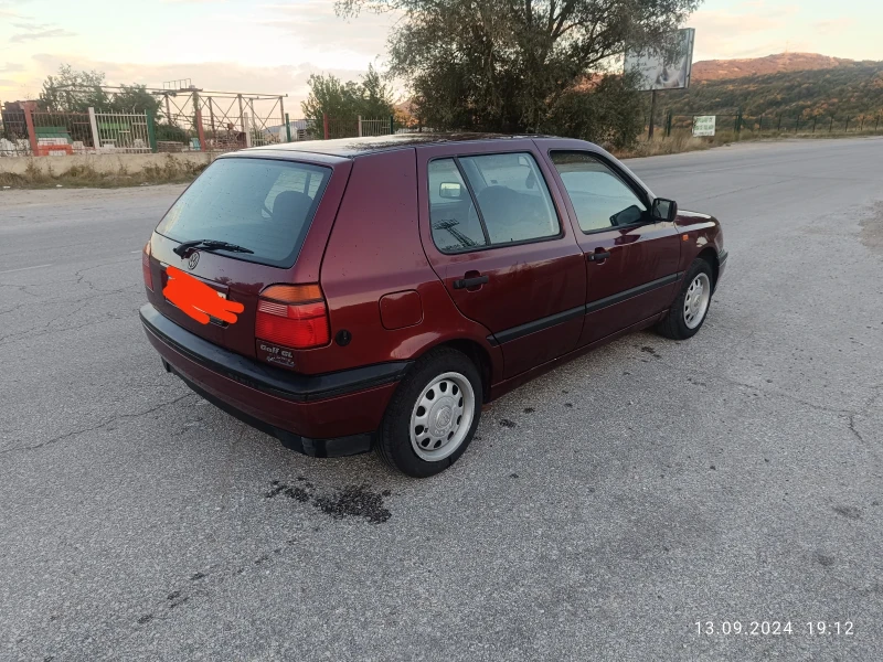 VW Golf 1.6 75к.с. ABU, снимка 3 - Автомобили и джипове - 47234751