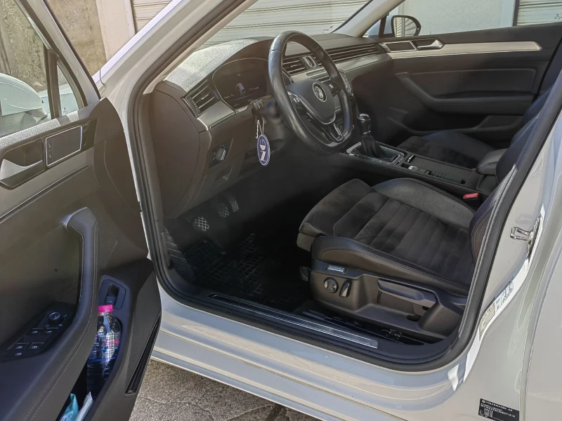 VW Passat Virtual Cockpit , снимка 10 - Автомобили и джипове - 50778201