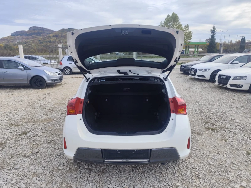 Toyota Auris 1.8i HYBRID, снимка 7 - Автомобили и джипове - 52197208