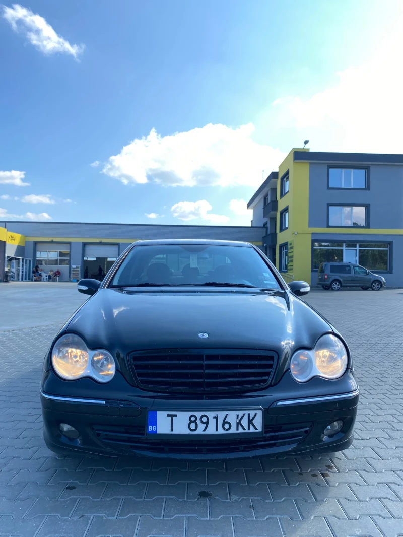 Mercedes-Benz C 200, снимка 4 - Автомобили и джипове - 52774644