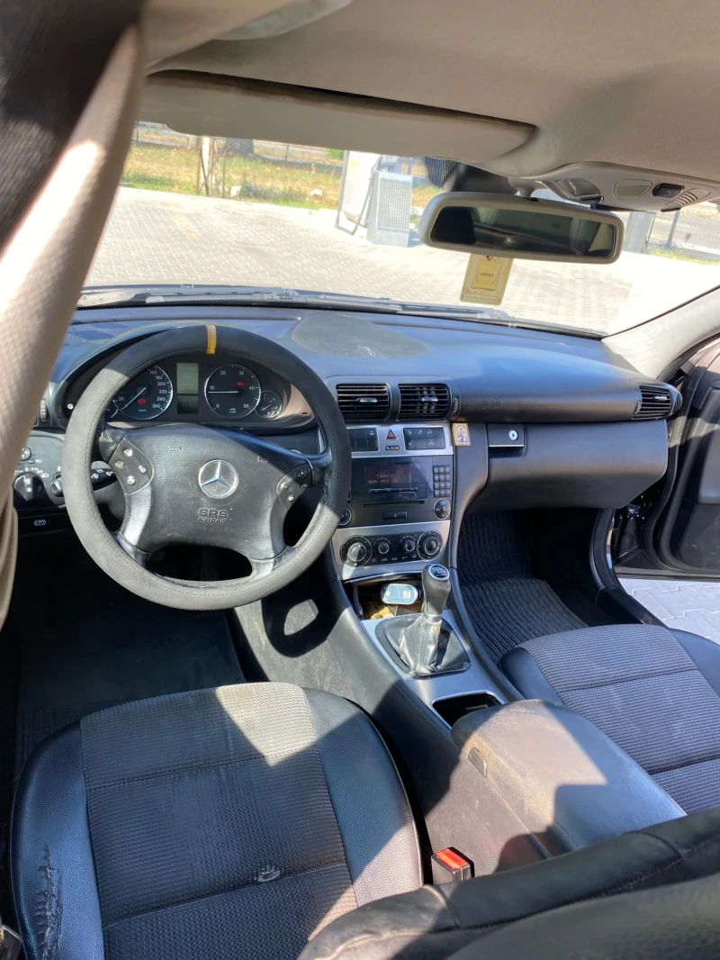 Mercedes-Benz C 200, снимка 7 - Автомобили и джипове - 52774644