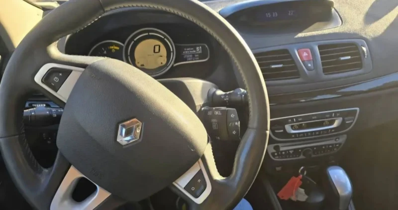 Renault Megane, снимка 7 - Автомобили и джипове - 53248075