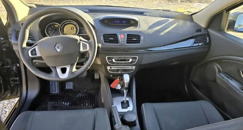 Renault Megane, снимка 9 - Автомобили и джипове - 53248075