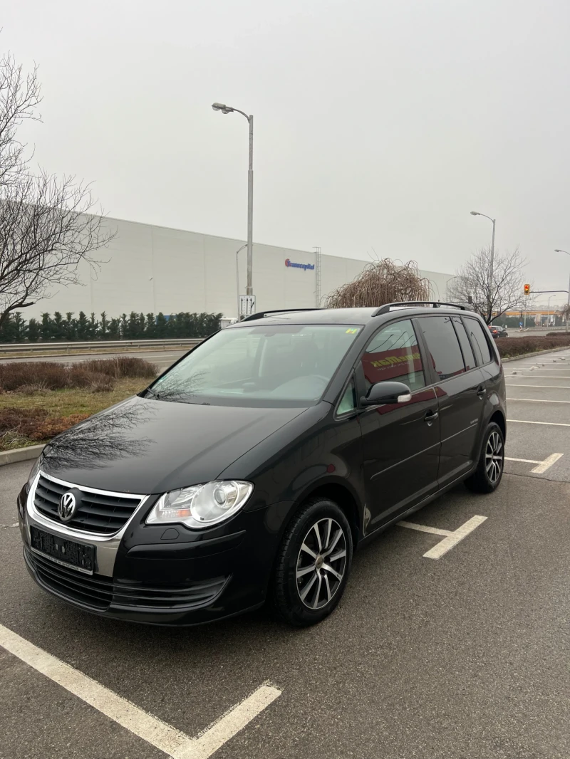VW Touran 2.0TDI United, снимка 2 - Автомобили и джипове - 53213871