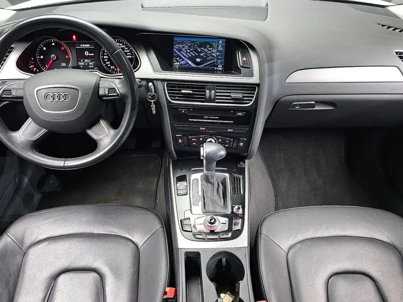 Audi A4 2.0 TDI, снимка 7 - Автомобили и джипове - 55007182