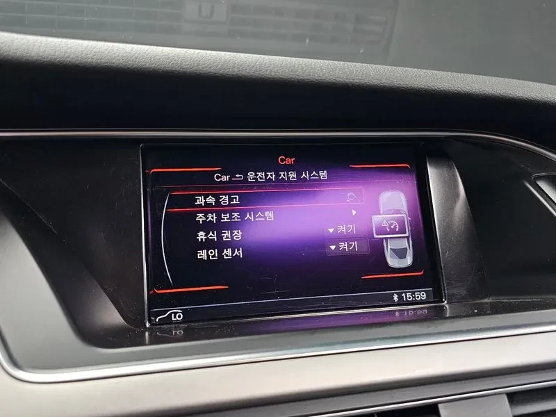 Audi A4 2.0 TDI, снимка 15 - Автомобили и джипове - 55007182
