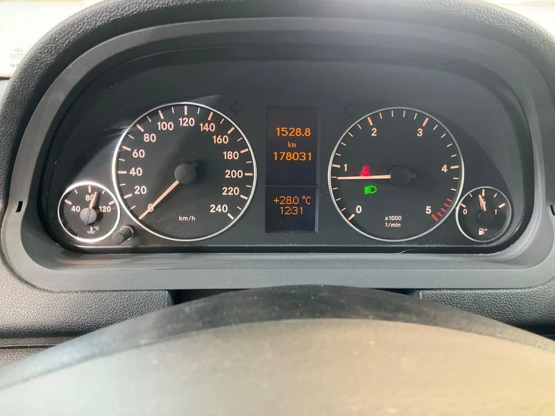Mercedes-Benz A 160 A-Klasse A 160 CDI Avantgarde, снимка 4 - Автомобили и джипове - 55387590