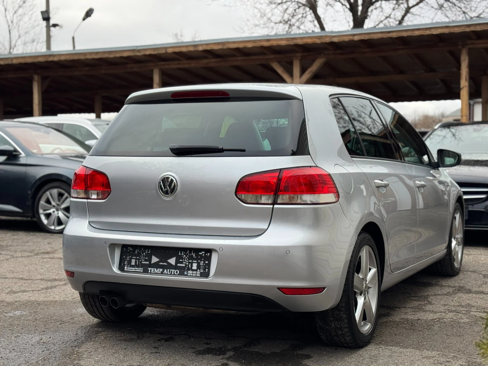 VW Golf 2.0TDI* 140к.с* СЕРВИЗНА КНИЖКА С ПЪЛНА ИСТОРИЯ - изображение 4