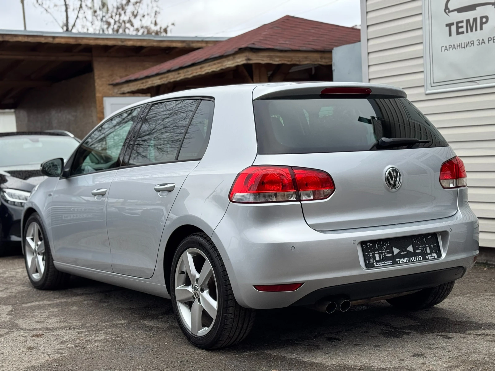 VW Golf 2.0TDI* 140к.с* СЕРВИЗНА КНИЖКА С ПЪЛНА ИСТОРИЯ - изображение 6