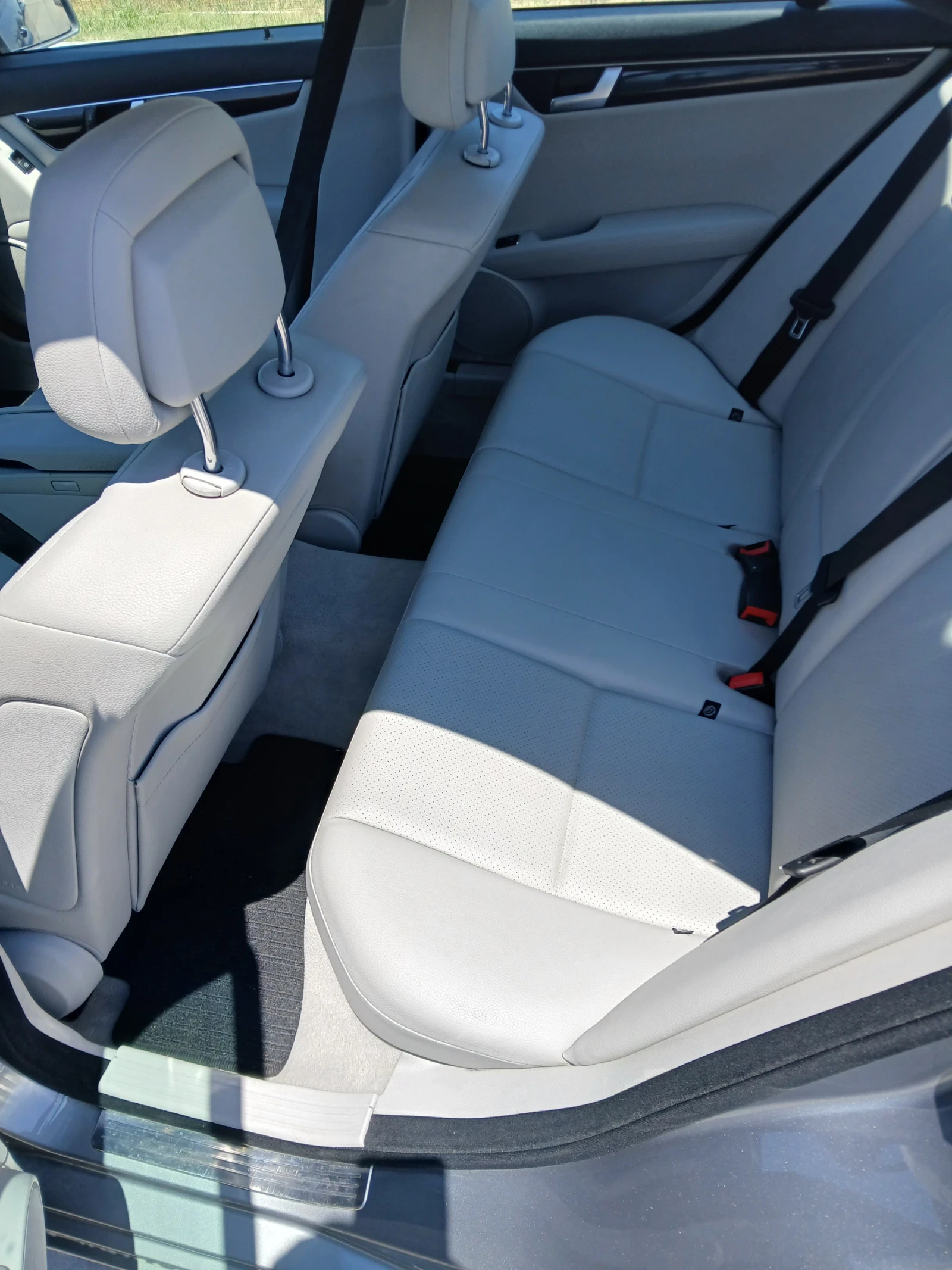 Mercedes-Benz C 200 Автоматик - изображение 8