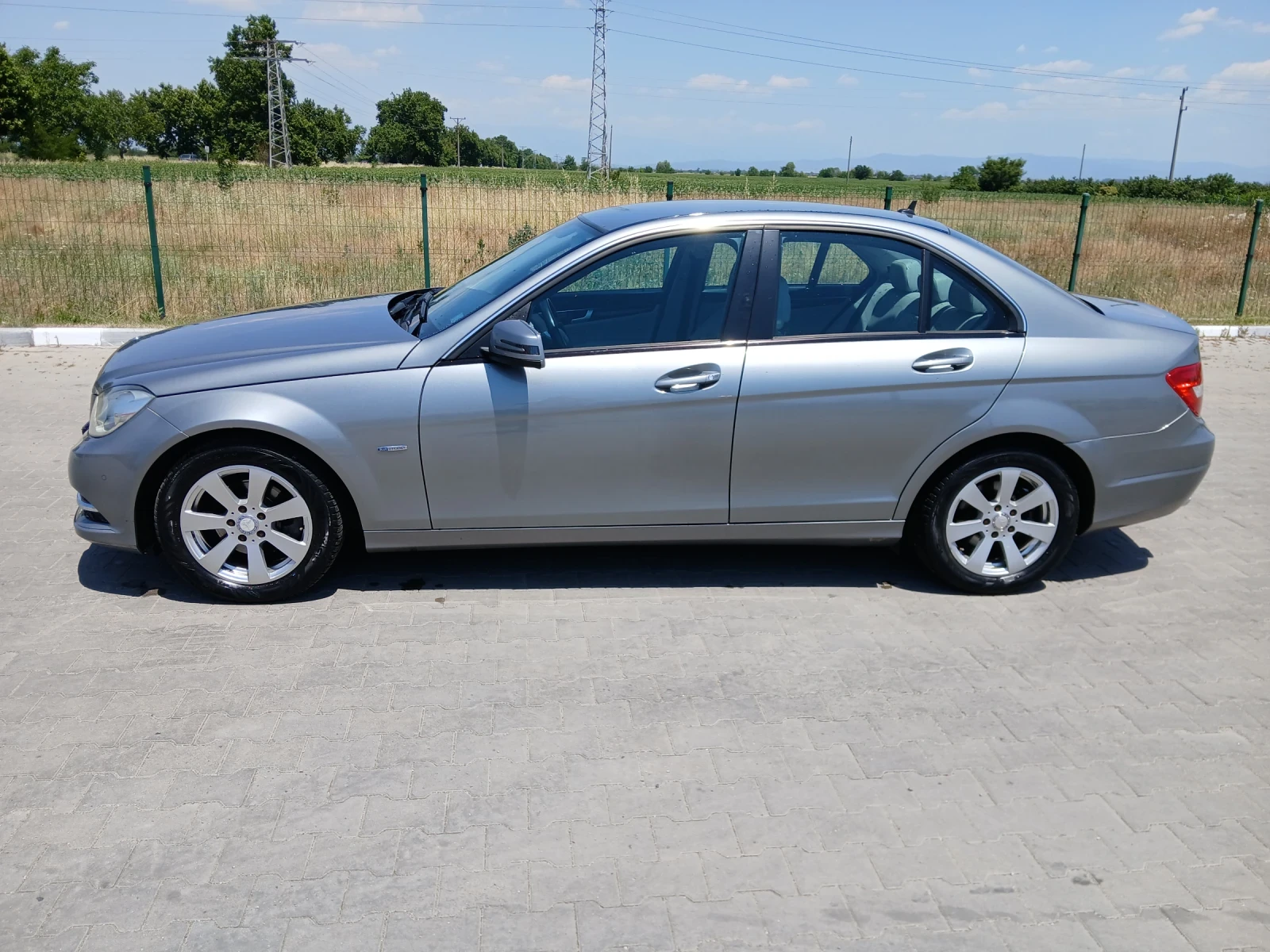 Mercedes-Benz C 200 Автоматик - изображение 5