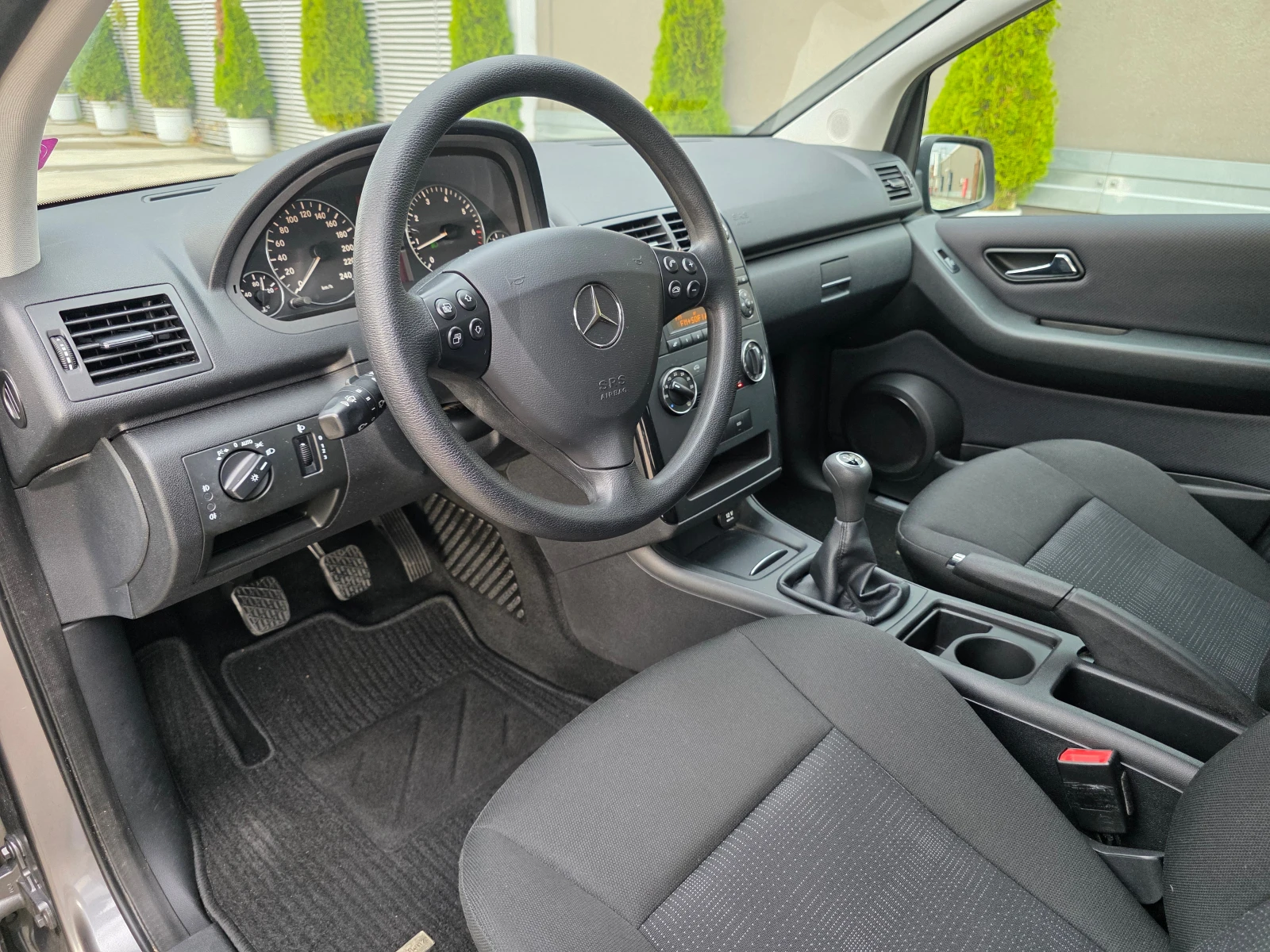 Mercedes-Benz A 160 1.5i Blue EFFICIENCY facelift - изображение 10
