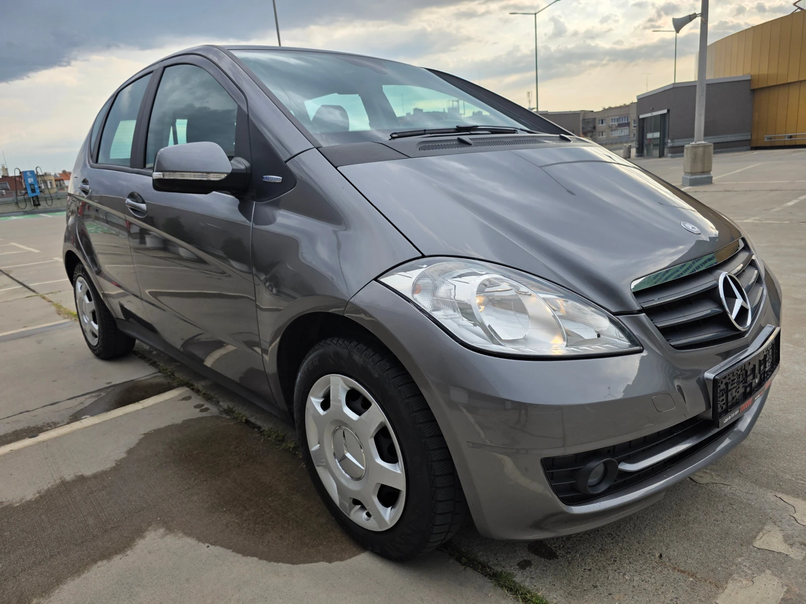 Mercedes-Benz A 160 1.5i Blue EFFICIENCY facelift - изображение 3