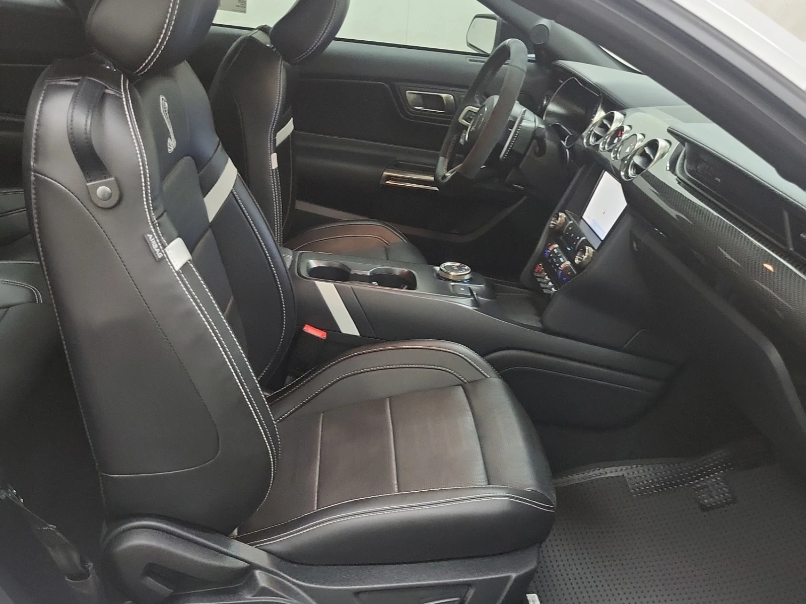 Ford Mustang SHELBY GT500 * * CARFAX * *   * *  | Mobile.bg   11