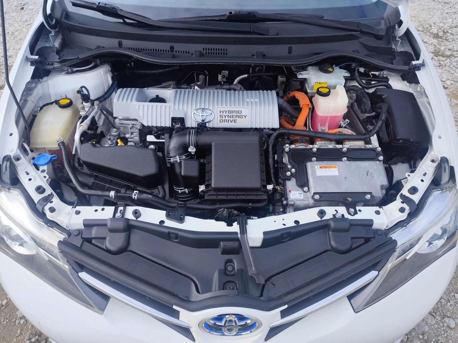 Toyota Auris 1.8i HYBRID | Mobile.bg   16