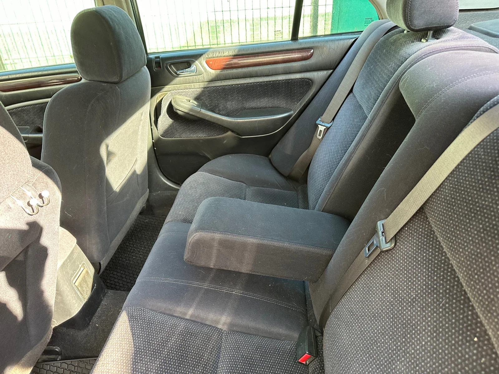 Honda Accord 1.8i, снимка 6 - Автомобили и джипове - 53879383