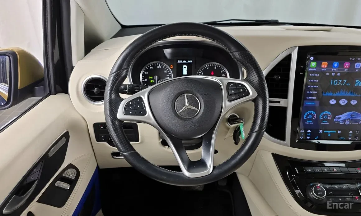 Mercedes-Benz V 300 V-CLASS / ОБДУХ / ПОДГРЕВИ , снимка 9 - Автомобили и джипове - 54009522