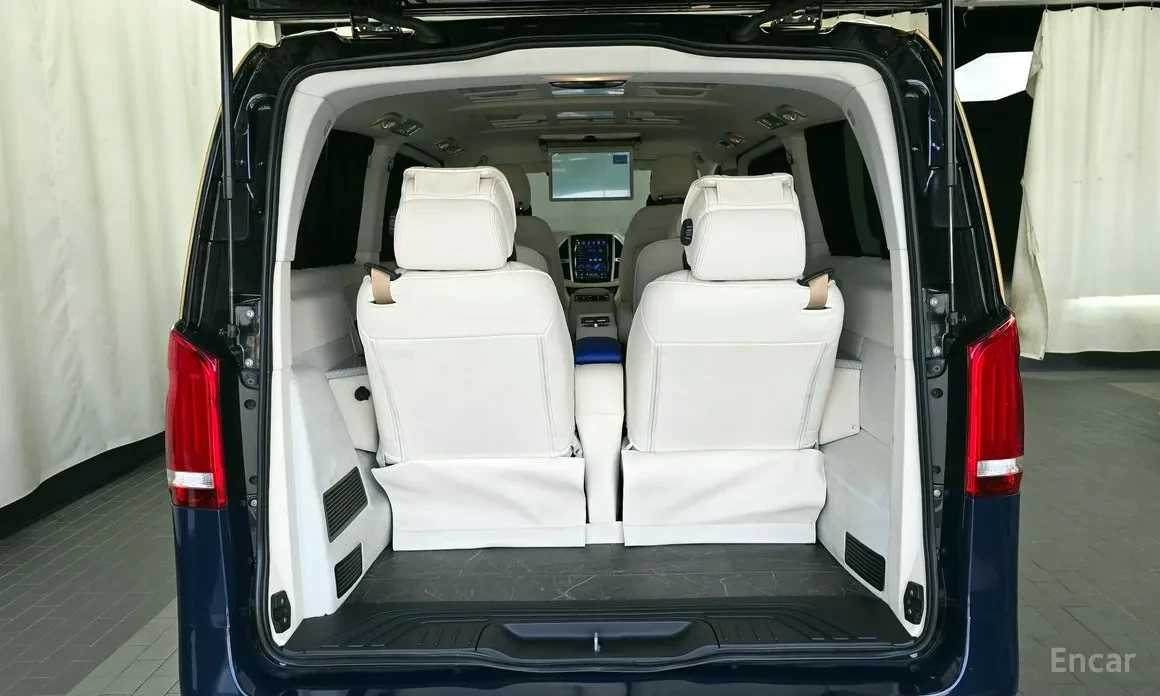 Mercedes-Benz V 300 V-CLASS / ОБДУХ / ПОДГРЕВИ , снимка 17 - Автомобили и джипове - 54009522