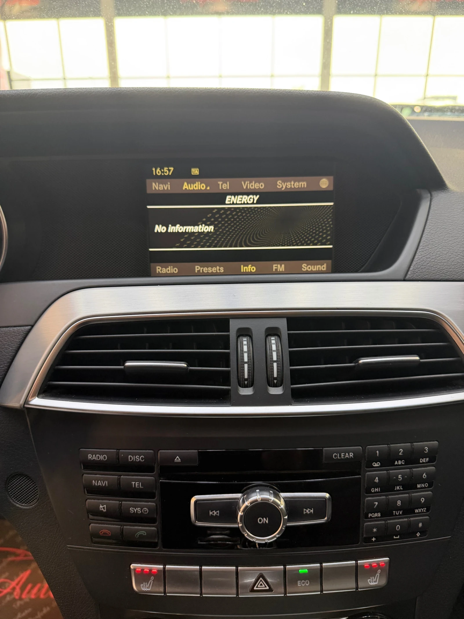 Mercedes-Benz C 220, снимка 9 - Автомобили и джипове - 54212992