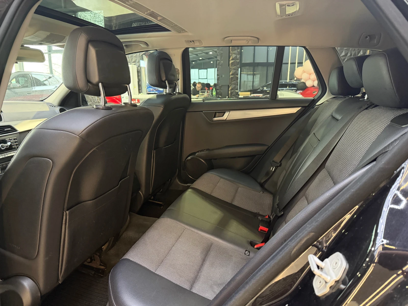 Mercedes-Benz C 220, снимка 5 - Автомобили и джипове - 54212992