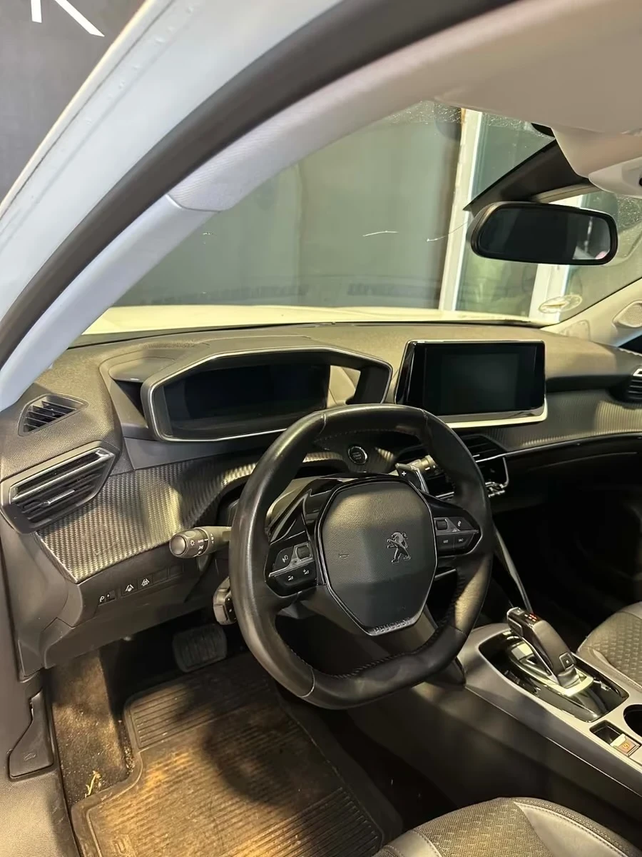 Peugeot 2008 Allure 1.5d aut. 131ps DK, снимка 5 - Автомобили и джипове - 54622860