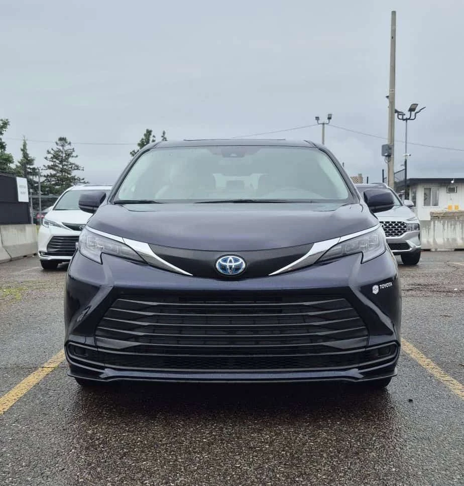 Toyota Sienna * XLE 8 Passenger FWD * АВТОКРЕДИТ* , снимка 6 - Автомобили и джипове - 54908559
