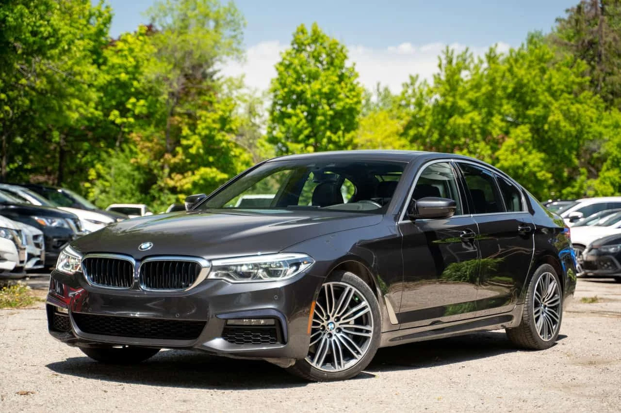 BMW 530 * 530i xDrive| NoAccident| Enhanced| h/k| BSM| HUD