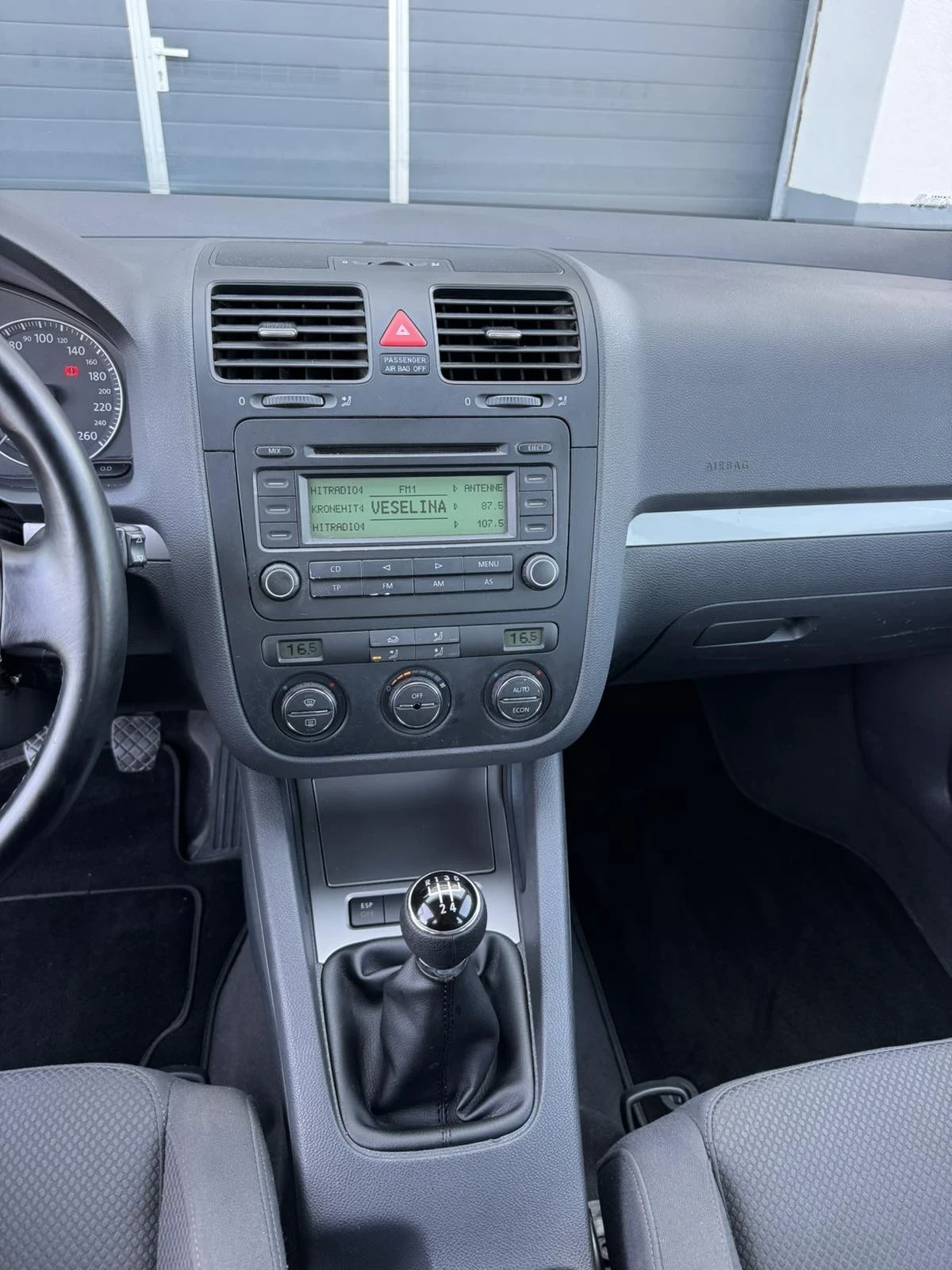 VW Golf 1.9TDi 105к.с * Климатроник* , снимка 14 - Автомобили и джипове - 55430726