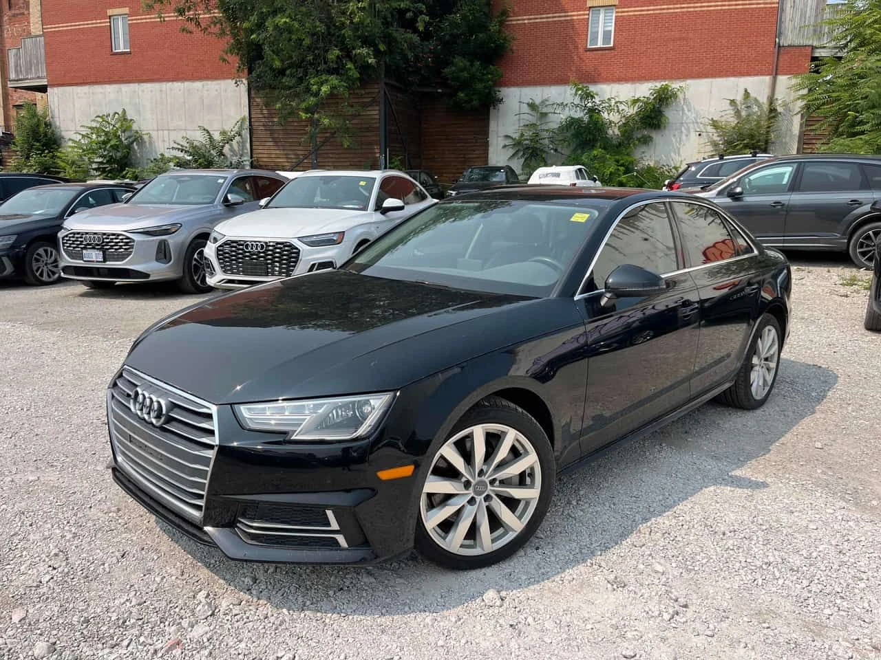 Audi A4 * CARFAX * ОТ ПРЕДСТАВИТЕЛСТВО НА АУДИ